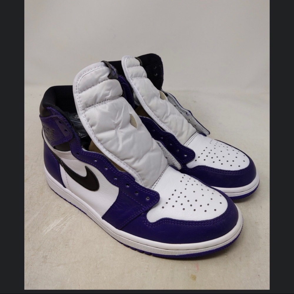 Authentic Court Purple Jordan 1. Worn 3 times.